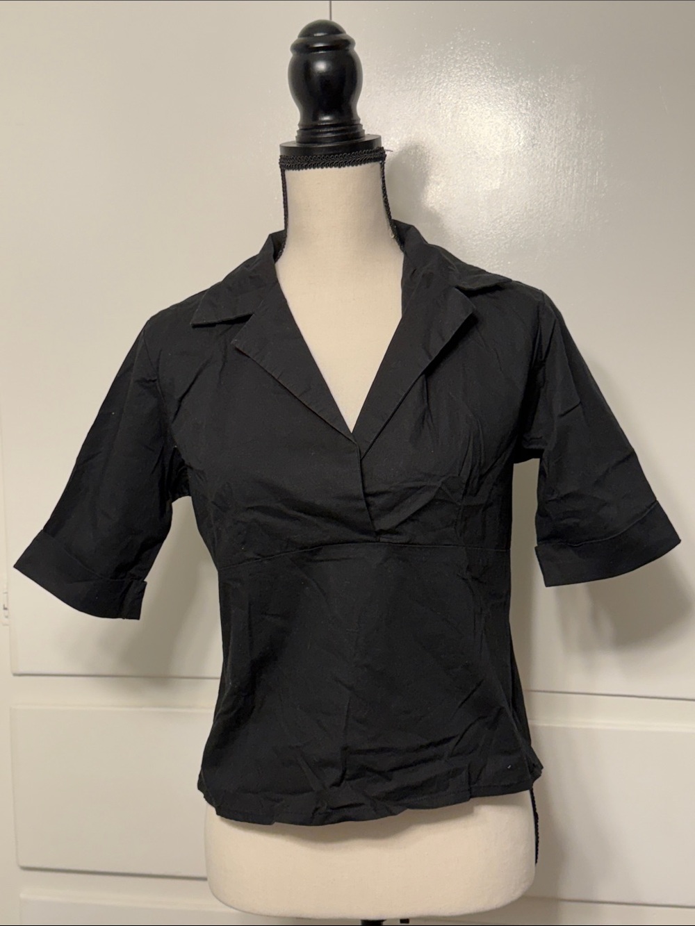 NY&Co Black Collared Short-Sleeve Women's Top
